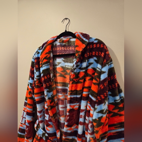 EARTH RAGZ Aztec Plush Robe - Picture 3 of 6